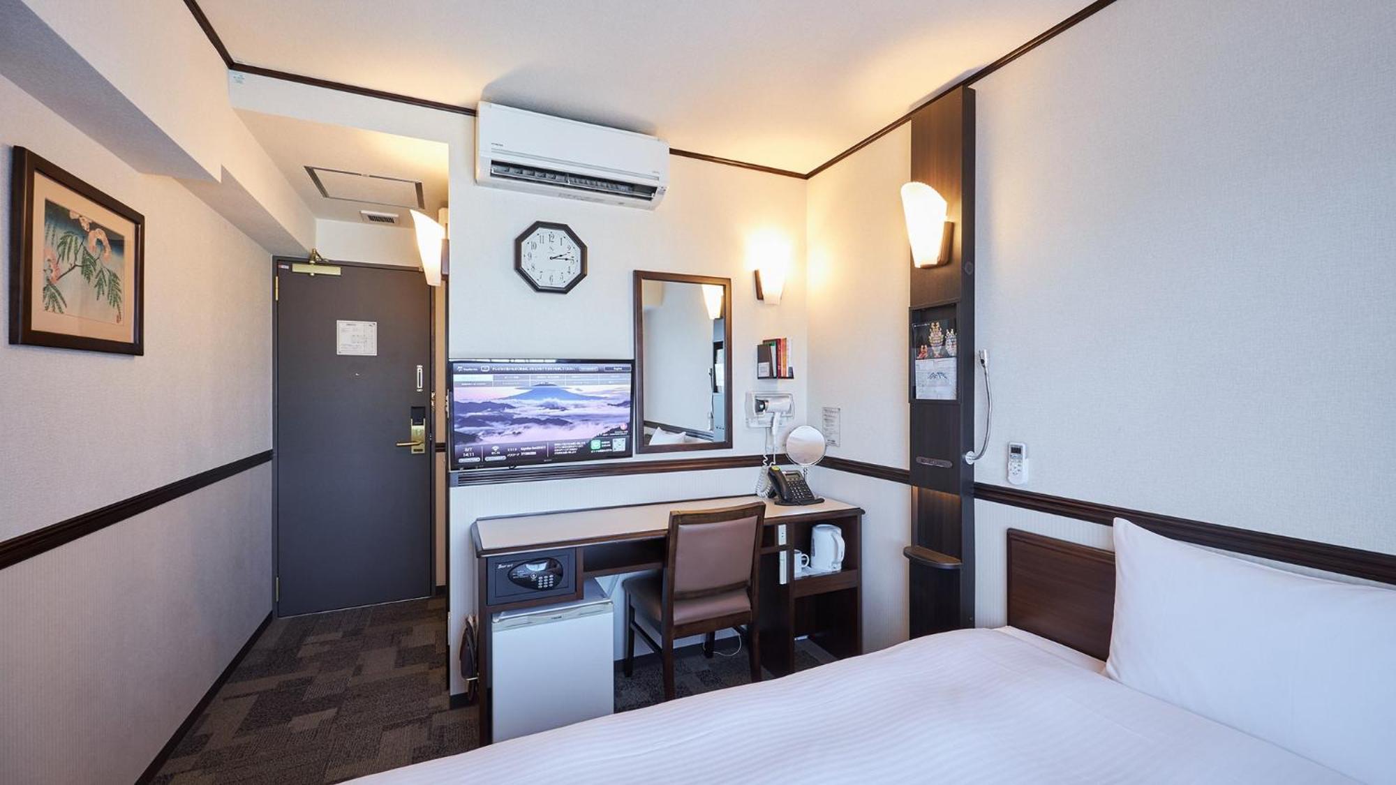 Toyoko Inn Tsu Eki Nishi Guchi Eksteriør bilde